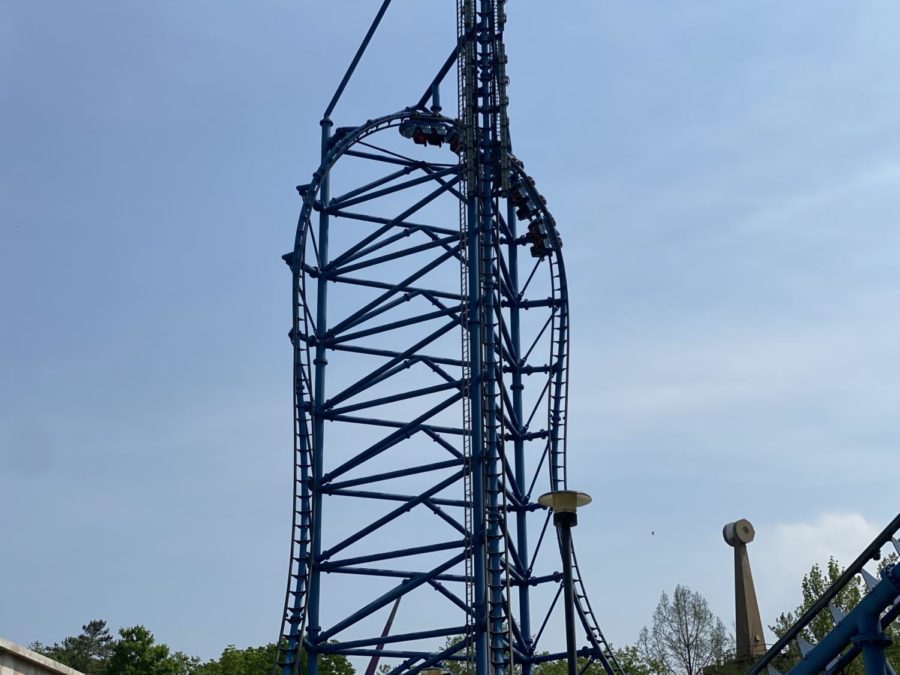 Mr. Freeze roller coaster upside down in action