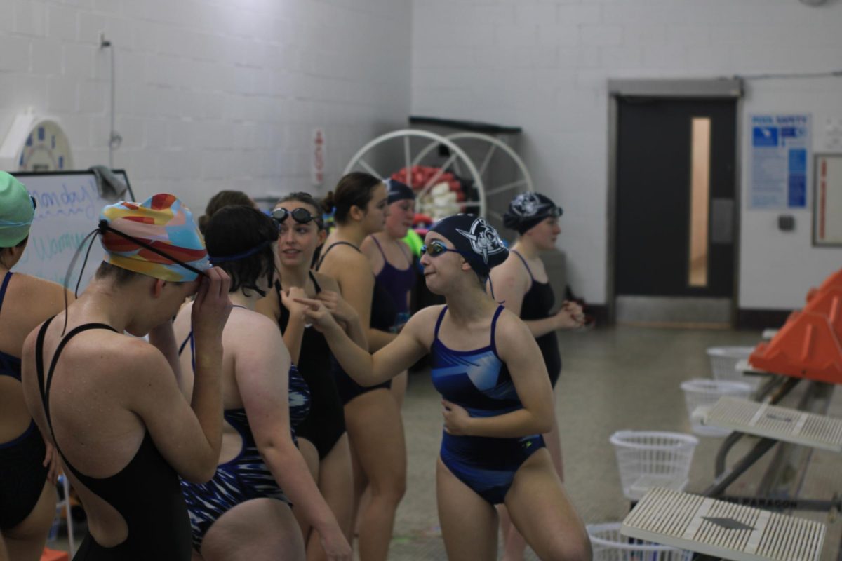 Riliegh OKeefe, Lauren Tiedt, Lena Wulff and Waverly Brock discuss their swimming strokes 