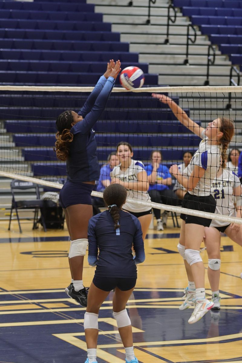Preslie Philogene blocking the ball