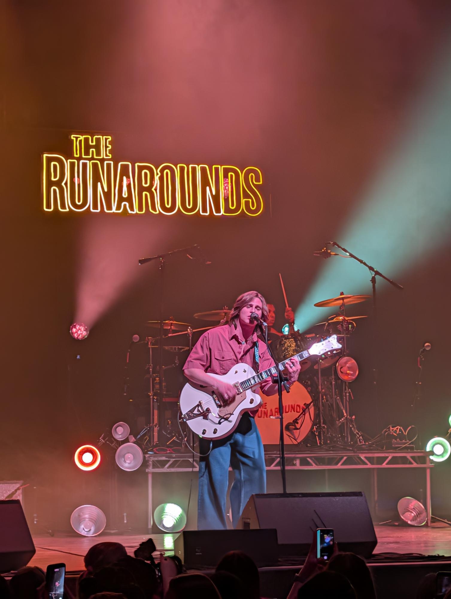 Axel Ellis sings during The Runarounds concert in STL.