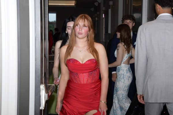 Violet Lewis arriving at prom. (Wagner)